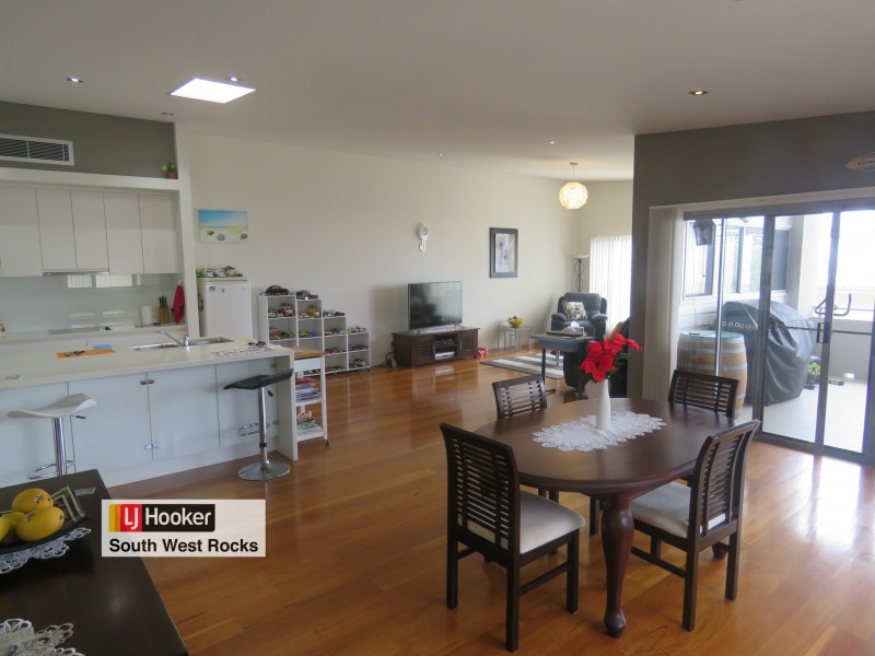 16B McIntyre Street, South West Rocks NSW 2431