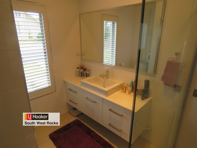 16B McIntyre Street, South West Rocks NSW 2431