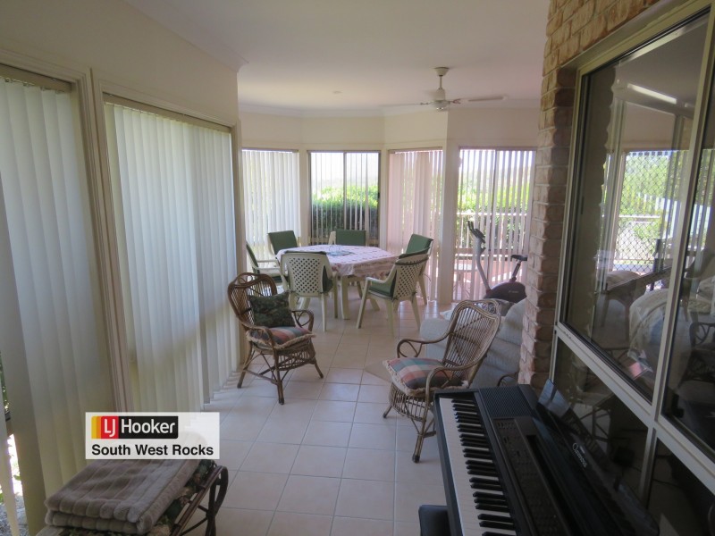 14 Rafferty Crescent, South West Rocks NSW 2431