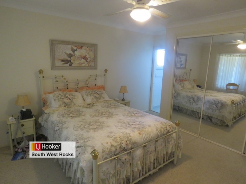 14 Rafferty Crescent, South West Rocks NSW 2431