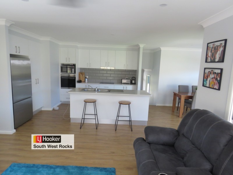 11 Rippon Place, South West Rocks NSW 2431