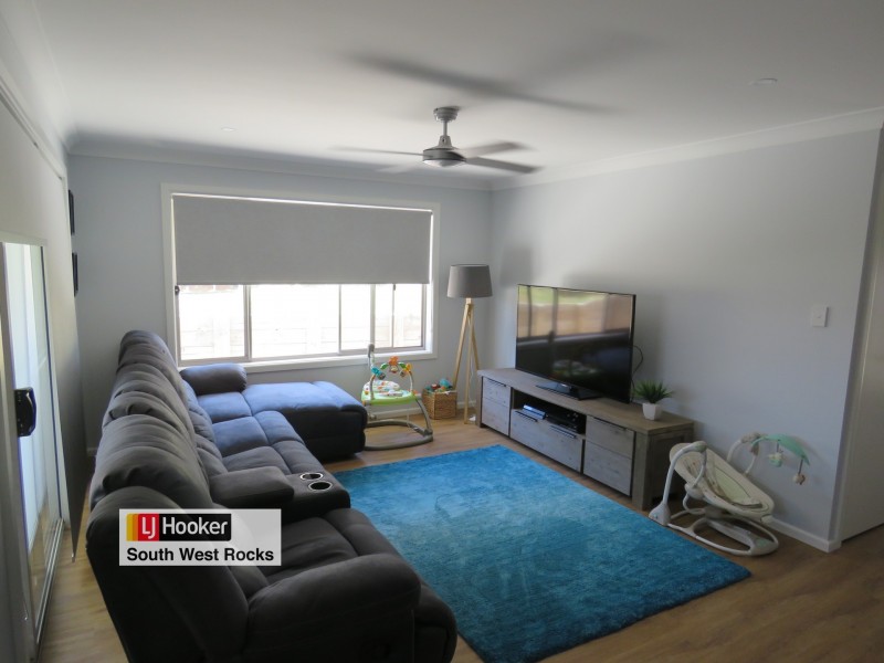 11 Rippon Place, South West Rocks NSW 2431