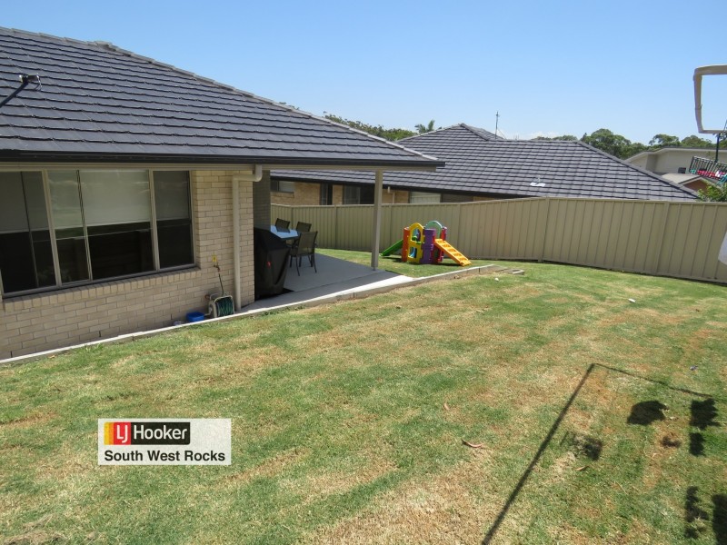 11 Rippon Place, South West Rocks NSW 2431