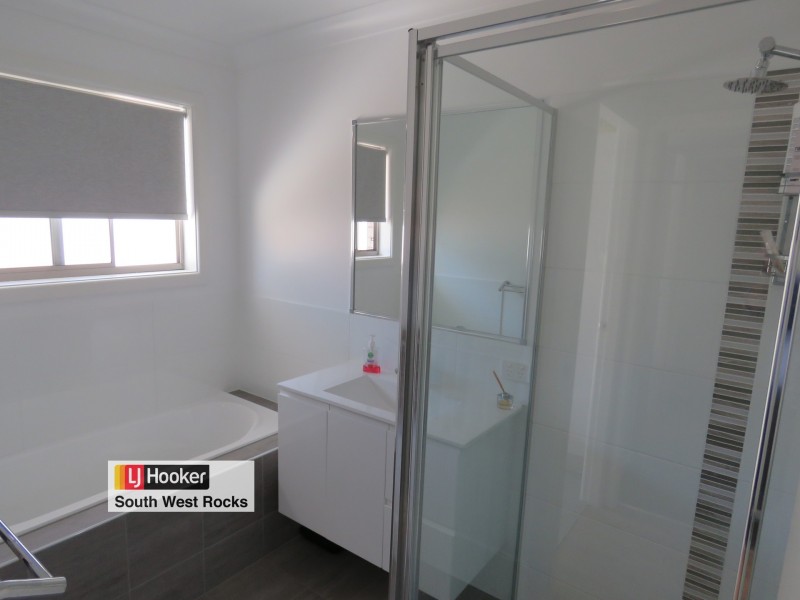 11 Rippon Place, South West Rocks NSW 2431