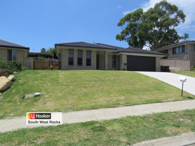 11 Rippon Place, South West Rocks NSW 2431