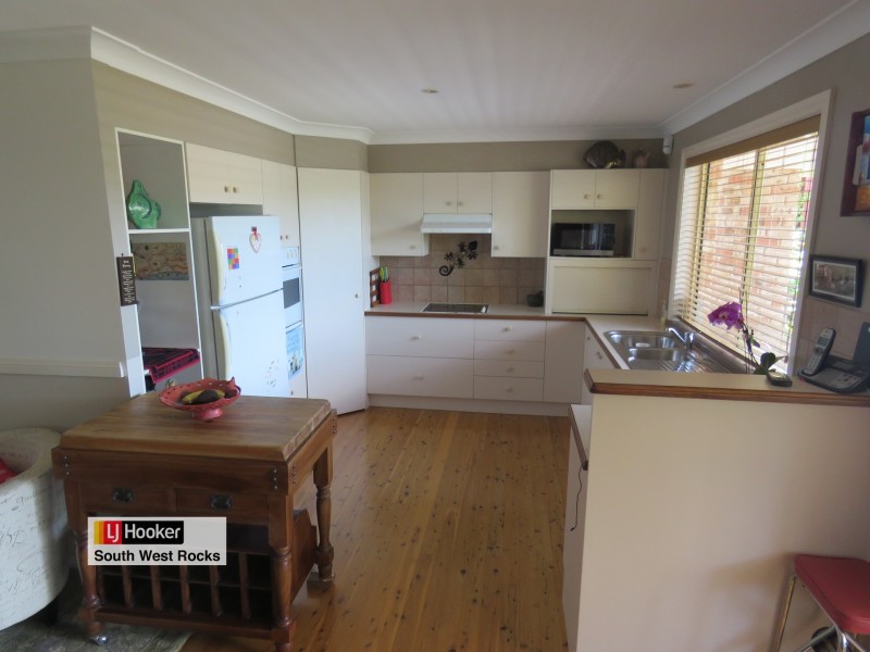 54 Marlin Drive, South West Rocks NSW 2431