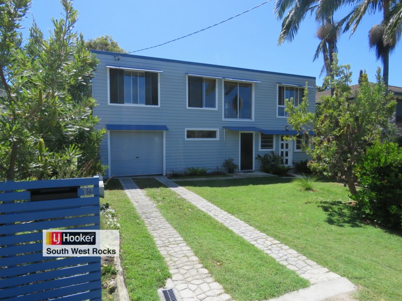 12 Flinders Street, South West Rocks NSW 2431