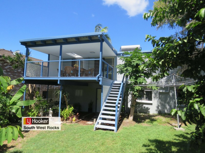 12 Flinders Street, South West Rocks NSW 2431