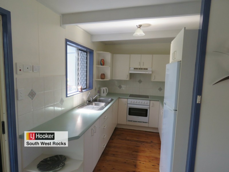 12 Flinders Street, South West Rocks NSW 2431