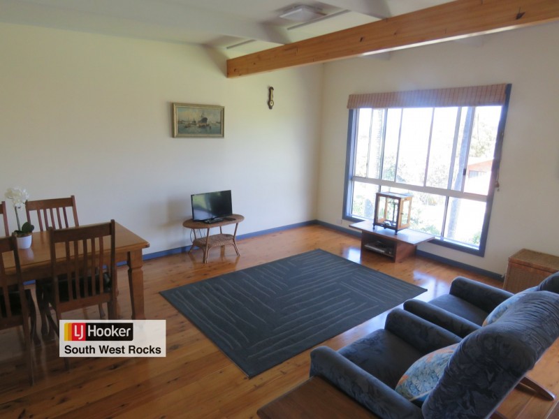 12 Flinders Street, South West Rocks NSW 2431