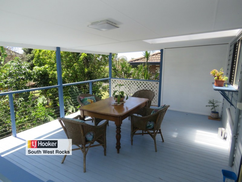 12 Flinders Street, South West Rocks NSW 2431
