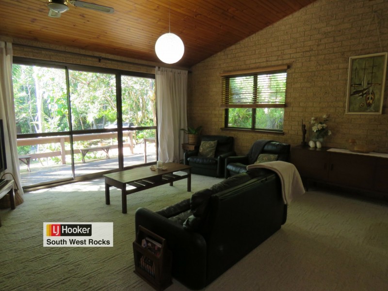 21 Russell Street, Arakoon NSW 2431