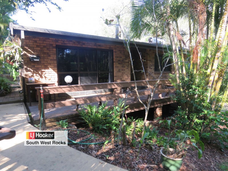 21 Russell Street, Arakoon NSW 2431