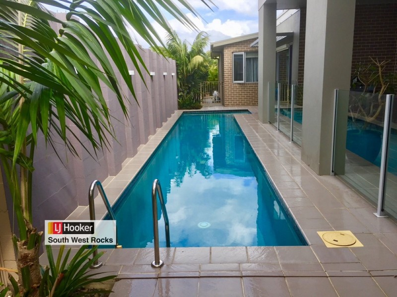 93 Phillip Drive, South West Rocks NSW 2431