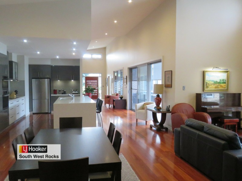 93 Phillip Drive, South West Rocks NSW 2431
