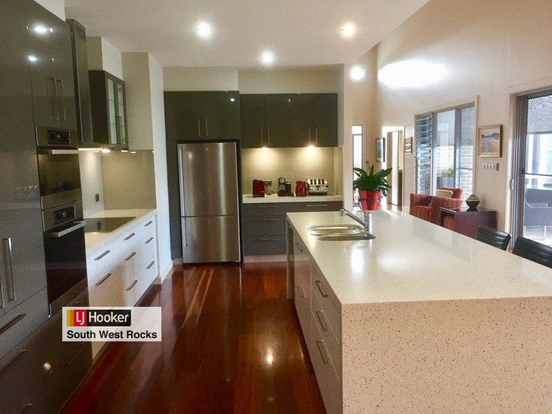 93 Phillip Drive, South West Rocks NSW 2431