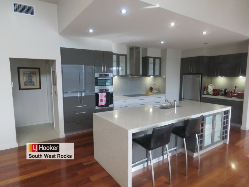 93 Phillip Drive, South West Rocks NSW 2431