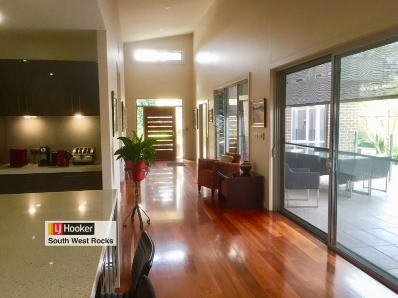 93 Phillip Drive, South West Rocks NSW 2431