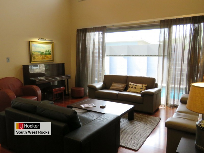 93 Phillip Drive, South West Rocks NSW 2431