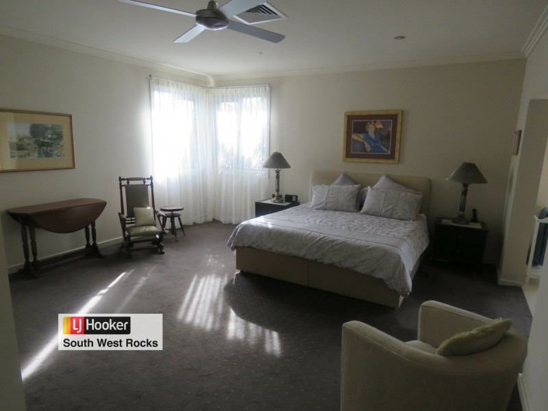 93 Phillip Drive, South West Rocks NSW 2431