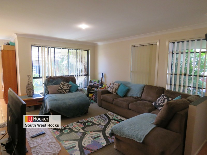 49 Dennis Crescent, South West Rocks NSW 2431
