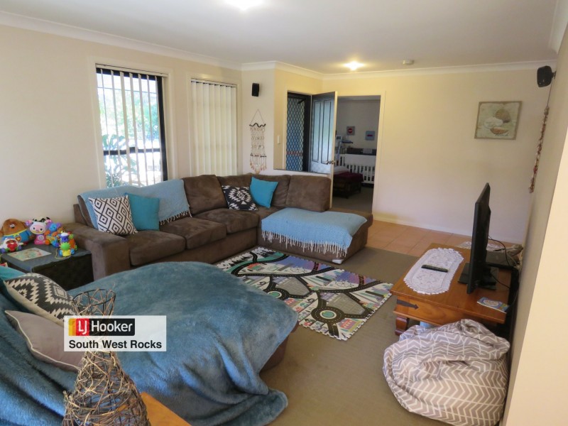 49 Dennis Crescent, South West Rocks NSW 2431