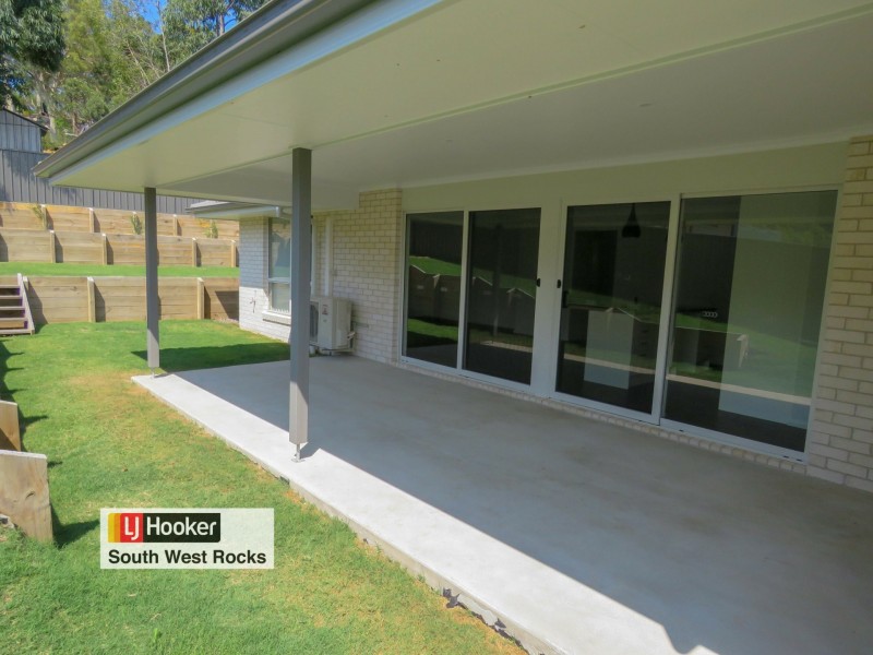 20 Racemosa Close, South West Rocks NSW 2431