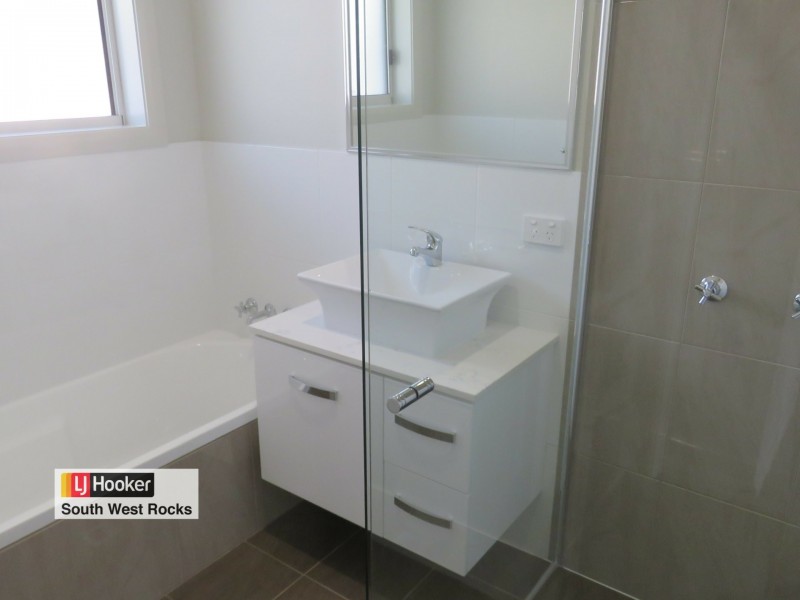 20 Racemosa Close, South West Rocks NSW 2431