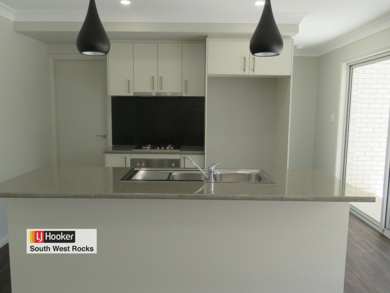 20 Racemosa Close, South West Rocks NSW 2431
