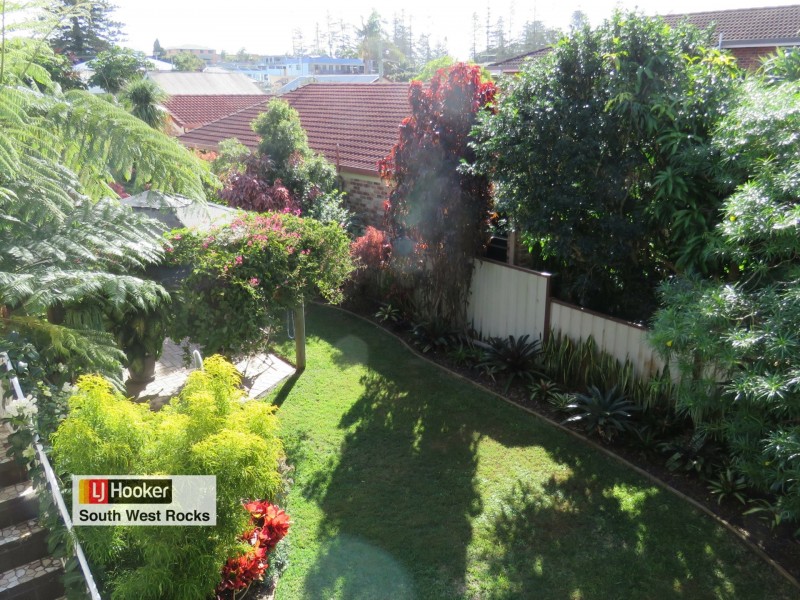 34-36 Landsborough Street, South West Rocks NSW 2431