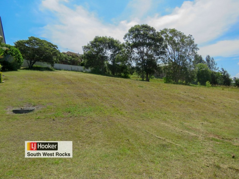 7 Dolphin Crescent, South West Rocks NSW 2431