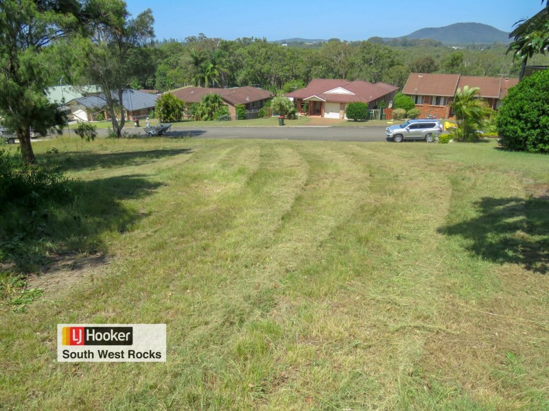 7 Dolphin Crescent, South West Rocks NSW 2431