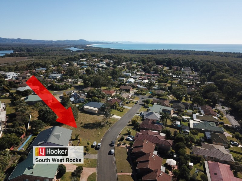 7 Dolphin Crescent, South West Rocks NSW 2431