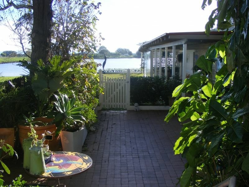 By The River Cafe/8 Kinchela Street, Gladstone NSW 2440
