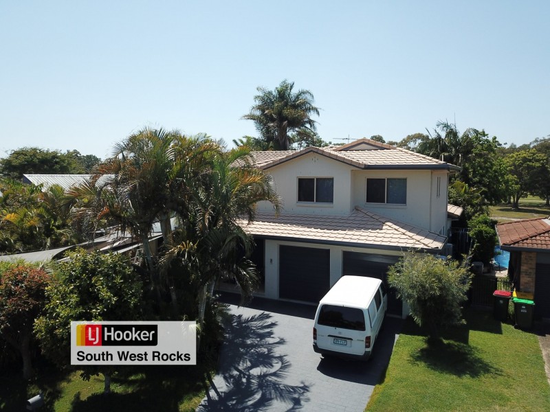 22 Cook Drive, South West Rocks NSW 2431