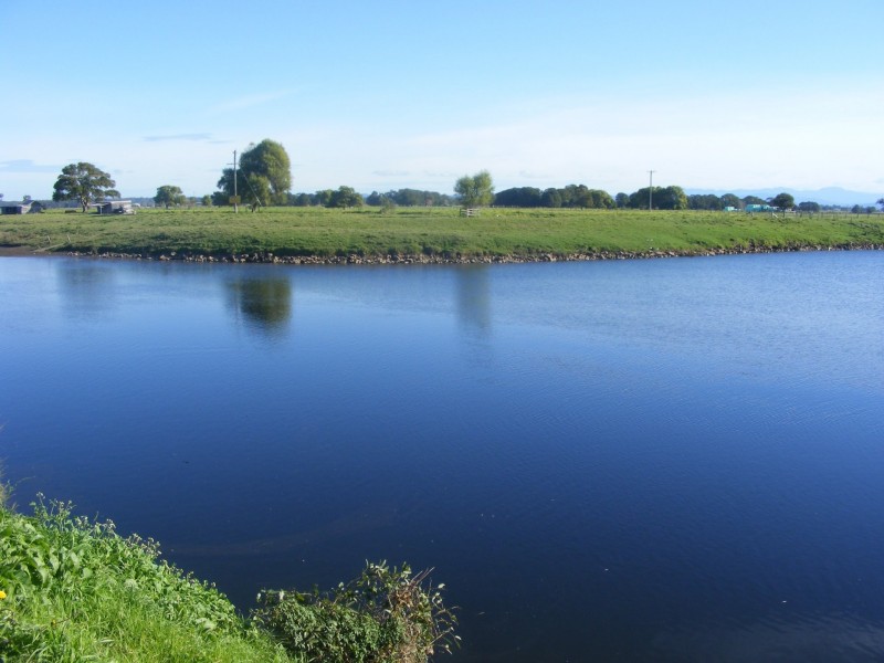 By The River Cafe/8 Kinchela Street, Gladstone NSW 2440