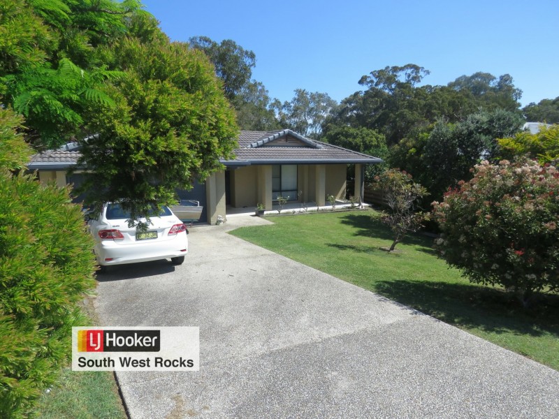 26 Rafferty Crescent, South West Rocks NSW 2431