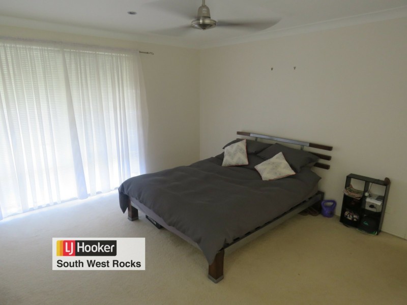 26 Rafferty Crescent, South West Rocks NSW 2431