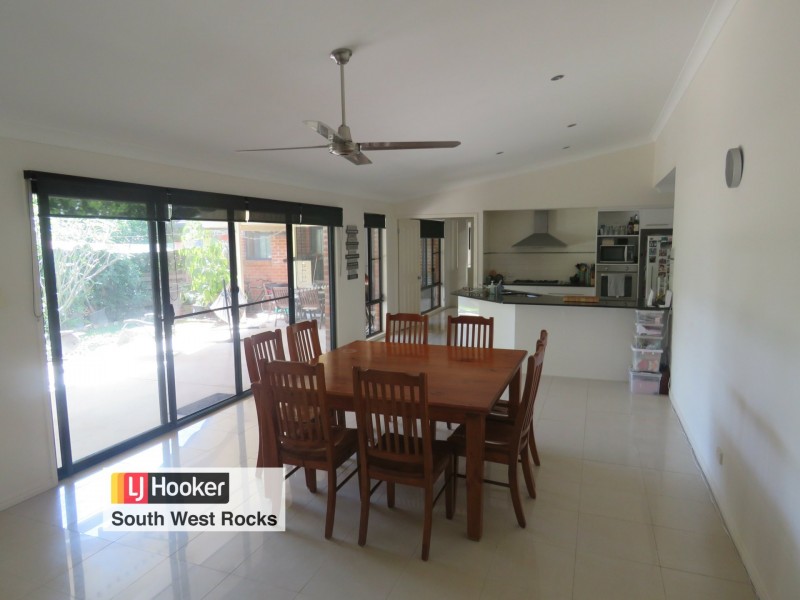 26 Rafferty Crescent, South West Rocks NSW 2431