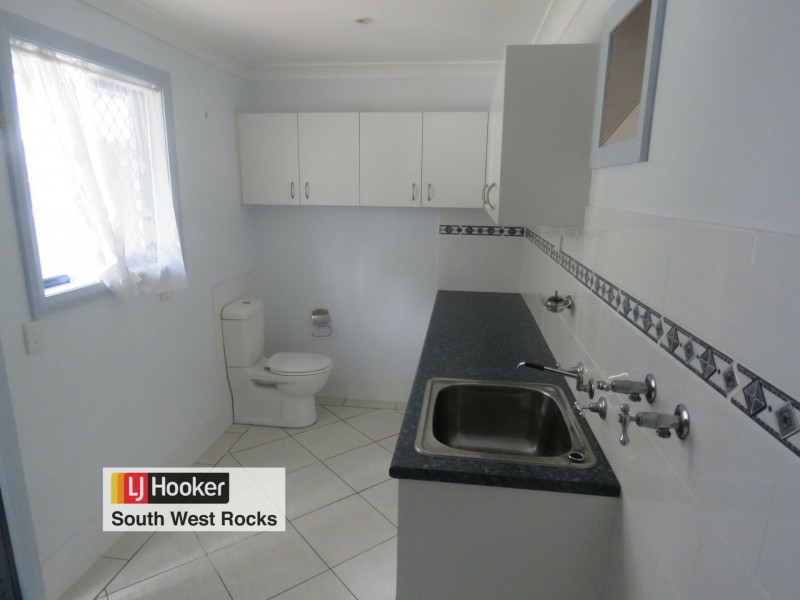 24 Peter Mark Circuit, South West Rocks NSW 2431