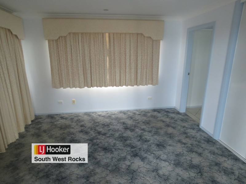 24 Peter Mark Circuit, South West Rocks NSW 2431