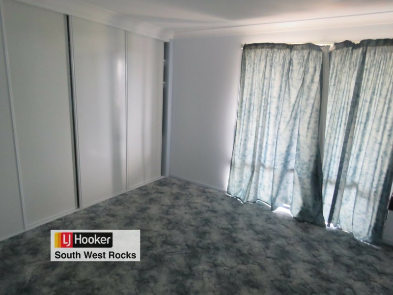 24 Peter Mark Circuit, South West Rocks NSW 2431