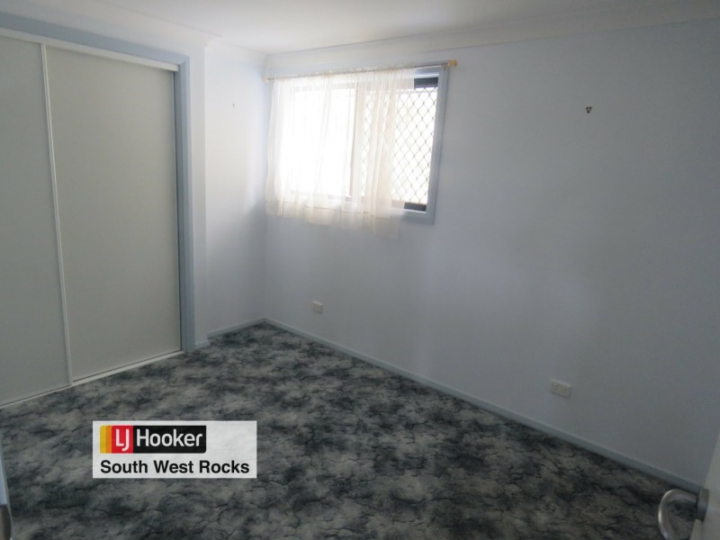 24 Peter Mark Circuit, South West Rocks NSW 2431