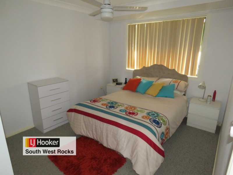 32 Peter Mark Circuit, South West Rocks NSW 2431