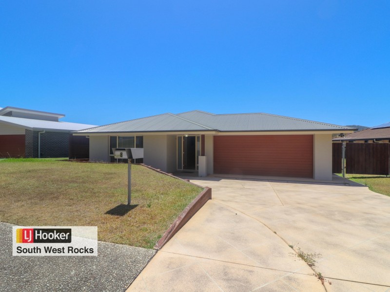8 Rosedale Avenue, South West Rocks NSW 2431