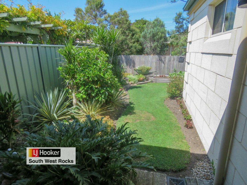 2/12 Cook Drive, South West Rocks NSW 2431