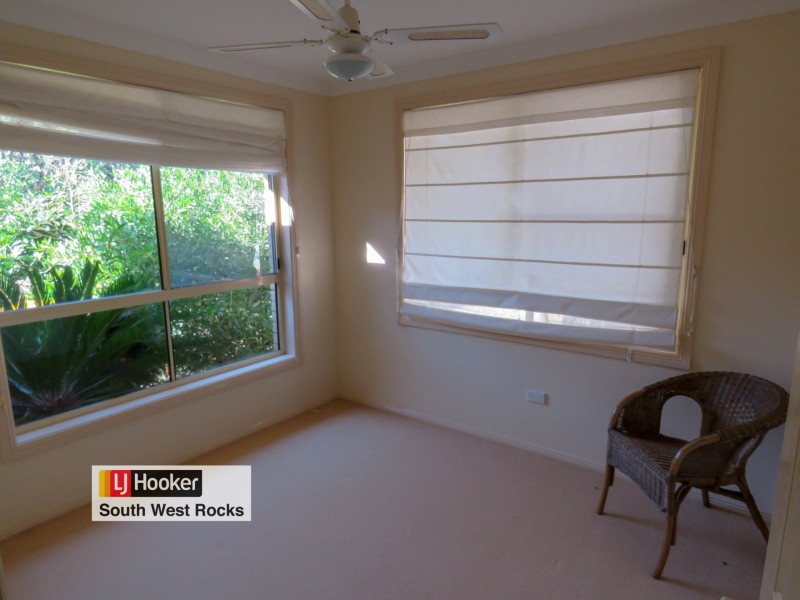 28 Currawong Cr, South West Rocks NSW 2431