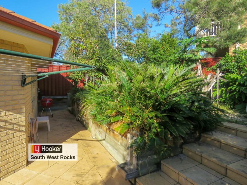 28 Currawong Cr, South West Rocks NSW 2431