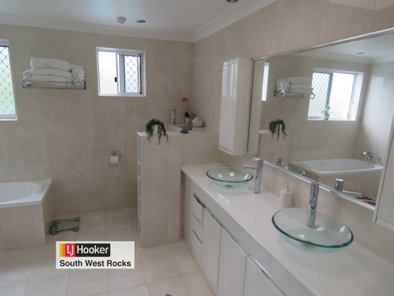 1 Government Road, South West Rocks NSW 2431