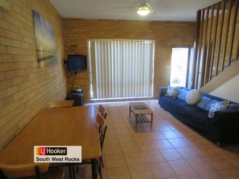 2/15 Lansborough Street, South West Rocks NSW 2431